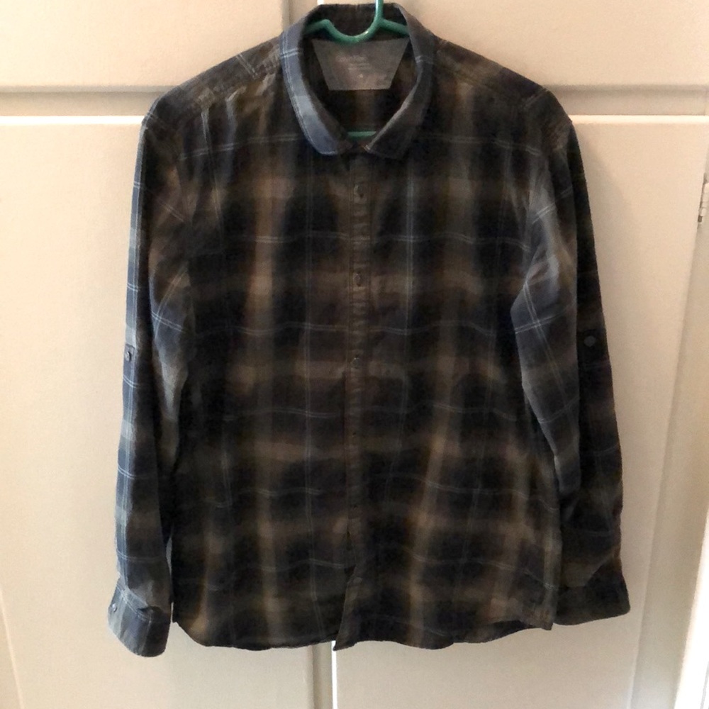 CK Men’s Long sleeve, button down shirt